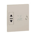 Shaver socket with insulation transformer