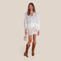 Tensione in mini gonna bianco pareo ricamo 100% lino Art PE260399