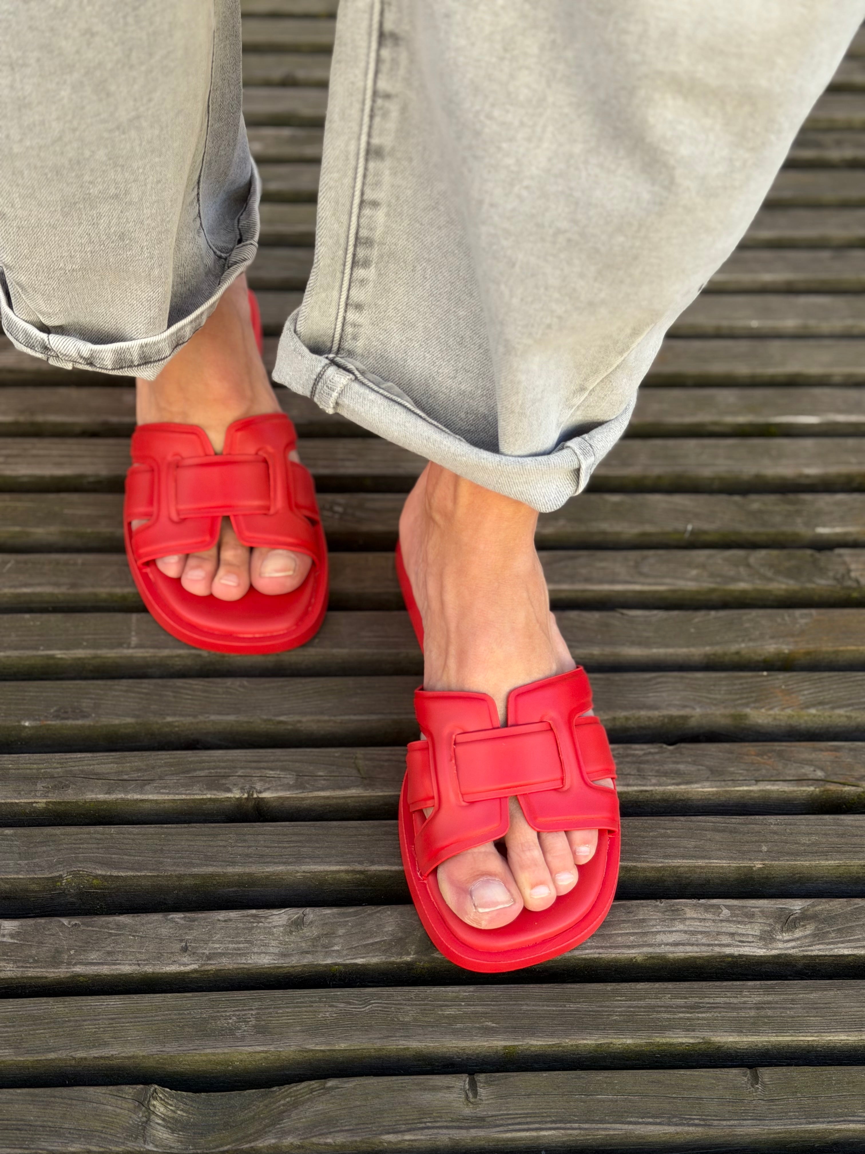 Rose sandal red 192