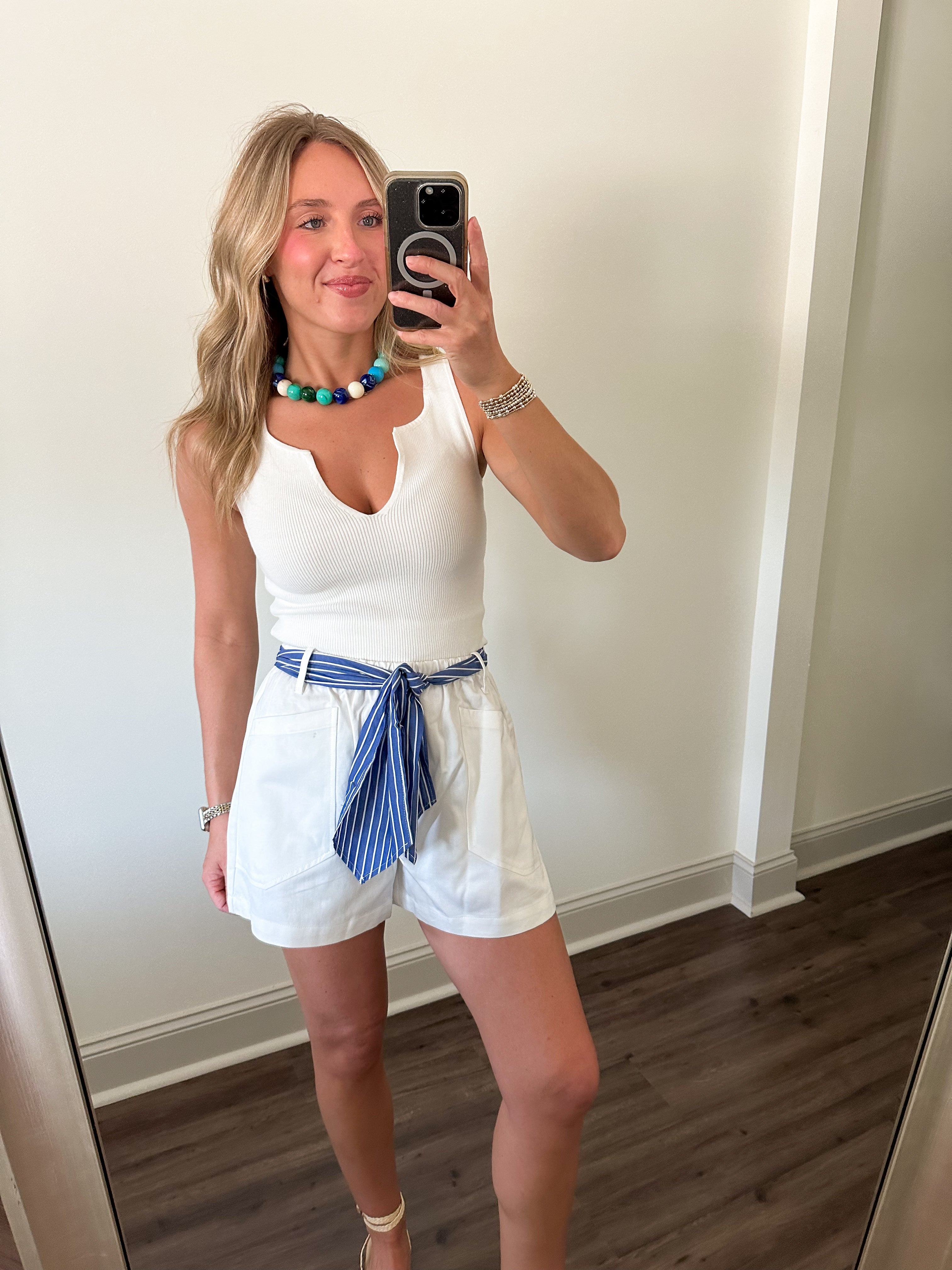 Contrast Belt Tie Waist Shorts- White