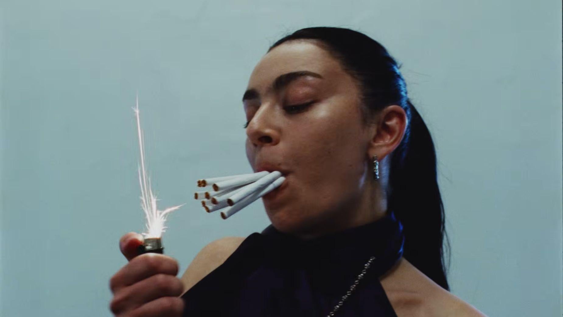 Charli xcx photographed by Gus Van Sant and styled by Chris Horan for Rolling Stone magazine. : r/Fauxmoi