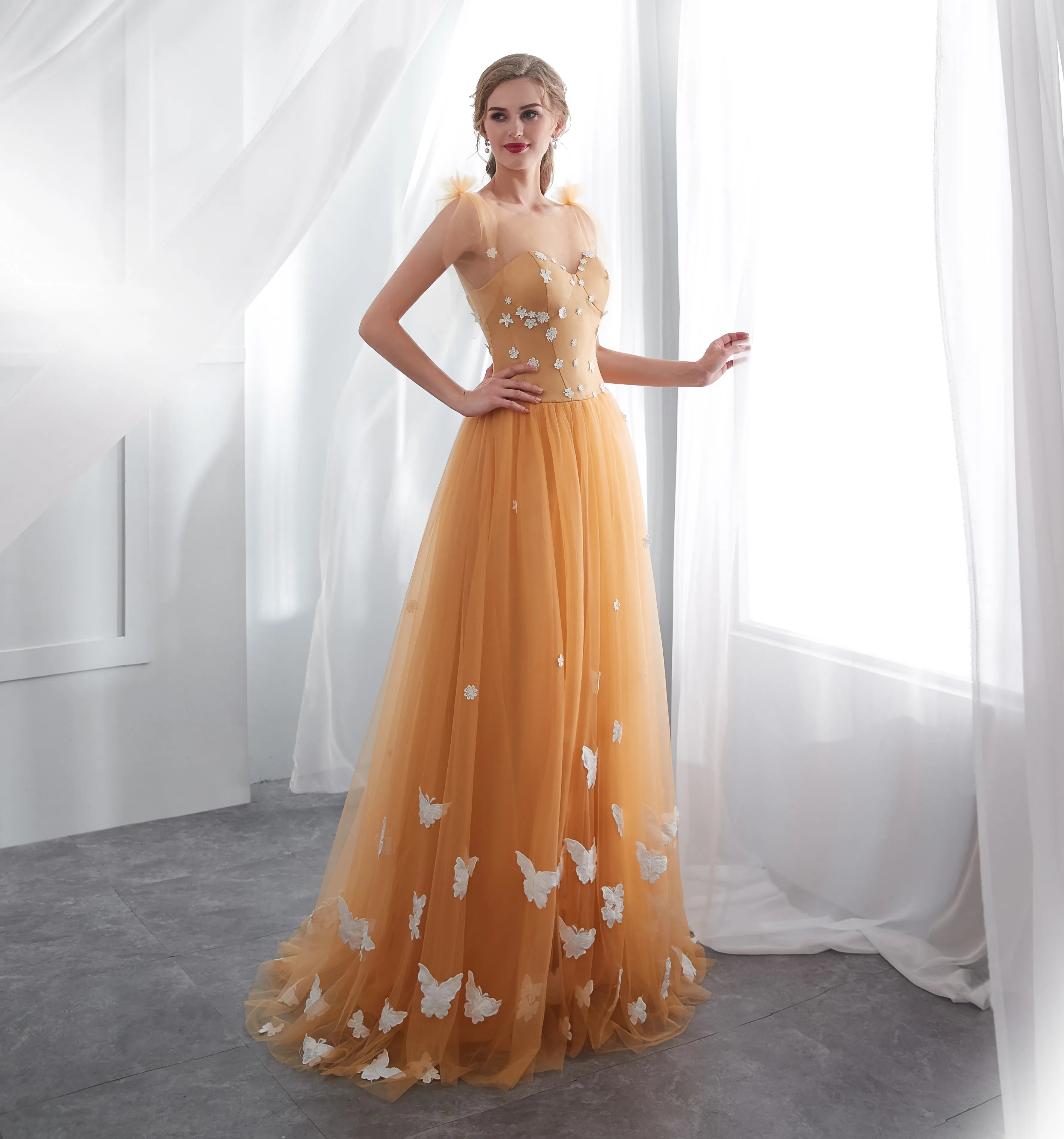 Custom-made Orange Lace Applique Butterfly Butterfly wedding dress with Sleeveless and Court Train