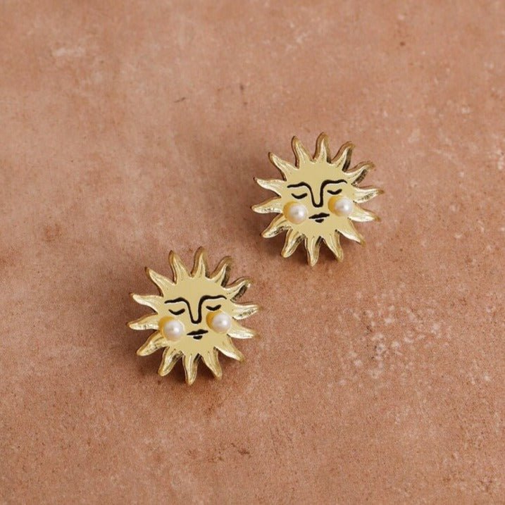 Wolf & Moon Sun Stud Earrings - R0801S - Uneeka